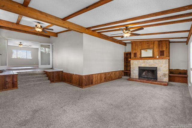 224 LOWER CRABAPPLE RD, Fredericksburg, TX 78624