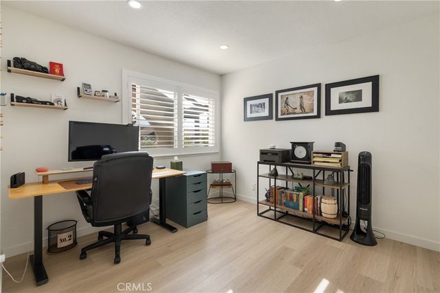 5895 E Marlies, Simi Valley, CA 93063