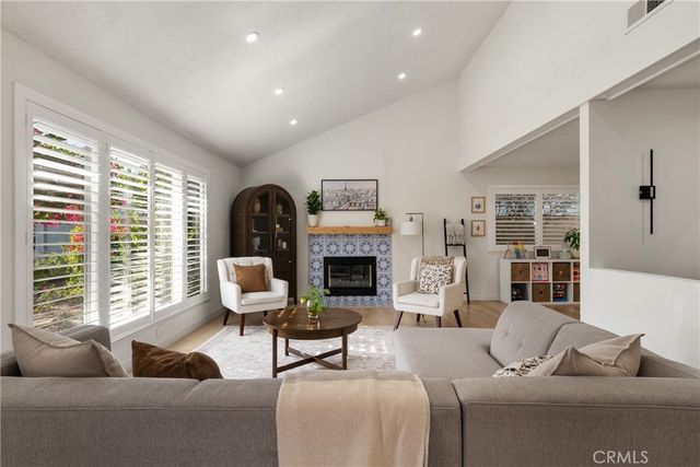 5895 E Marlies, Simi Valley, CA 93063