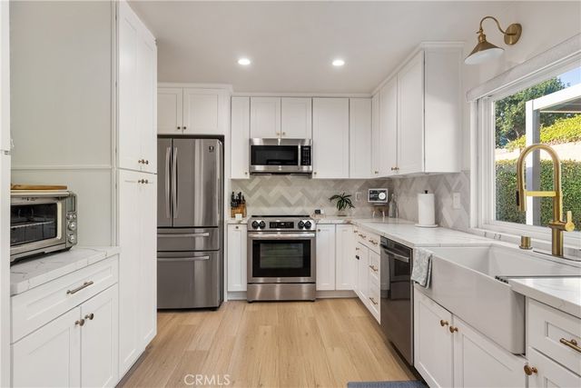 5895 E Marlies, Simi Valley, CA 93063