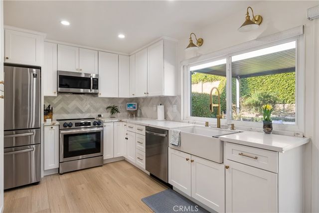 5895 E Marlies, Simi Valley, CA 93063