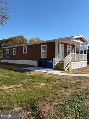 6 GREENWOOD CIR, Clayton, DE 19938