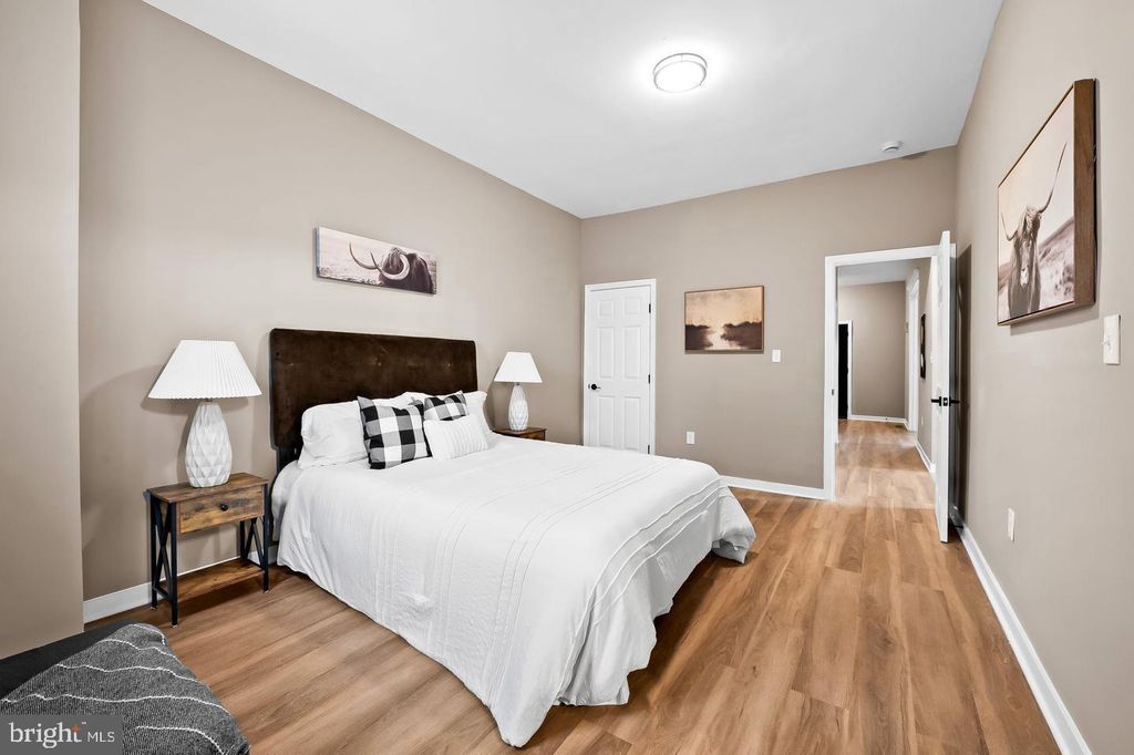 Image 13 of property listing at 2401 HARLEM AVE, Baltimore, MD 21216