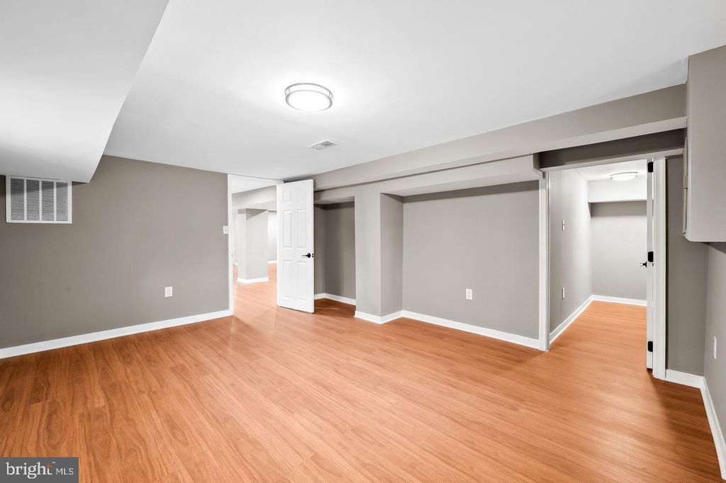 Image 29 of property listing at 2401 HARLEM AVE, Baltimore, MD 21216