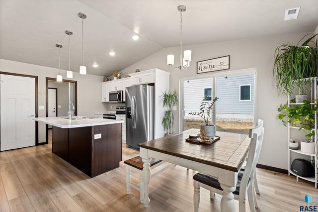 240 N Ceylon Ave Avenue, Tea, SD 57064
