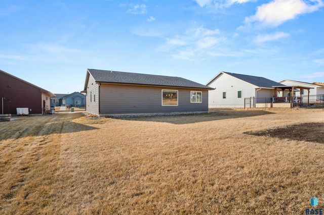 240 N Ceylon Ave Avenue, Tea, SD 57064