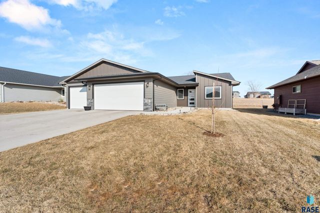 240 N Ceylon Ave Avenue, Tea, SD 57064