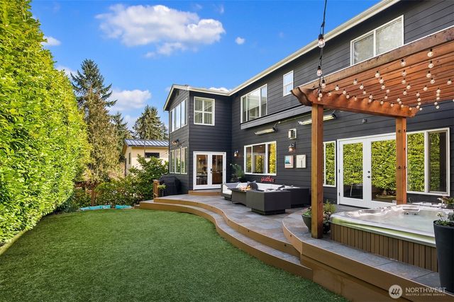 10414 SE 13th Street, Bellevue, WA 98004