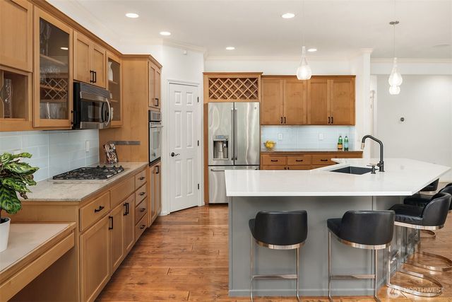 10414 SE 13th Street, Bellevue, WA 98004