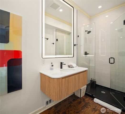 10414 SE 13th Street, Bellevue, WA 98004