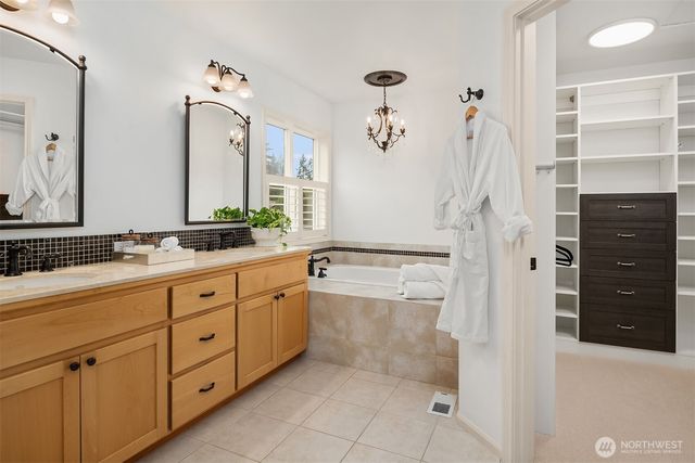 10414 SE 13th Street, Bellevue, WA 98004