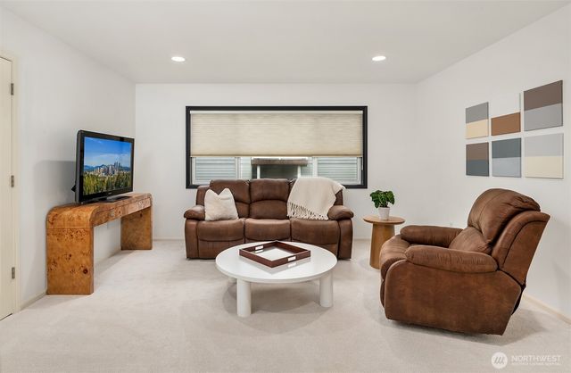 10414 SE 13th Street, Bellevue, WA 98004
