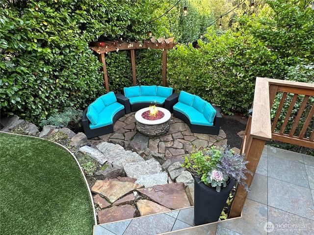 10414 SE 13th Street, Bellevue, WA 98004