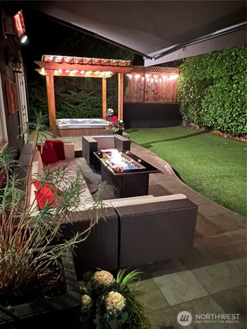 10414 SE 13th Street, Bellevue, WA 98004
