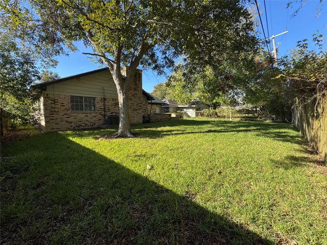 1113 Cora Street, La Marque, TX 77568
