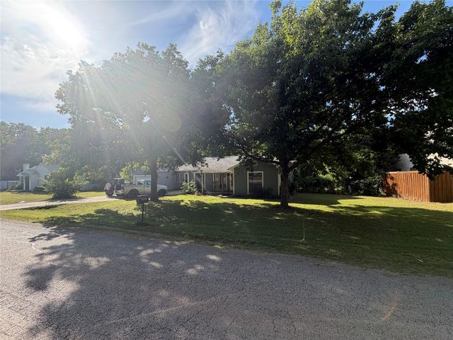 203 E Dallas Street, Hutchins, TX 75141