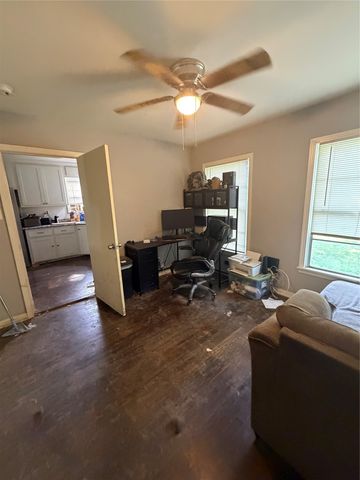 203 E Dallas Street, Hutchins, TX 75141