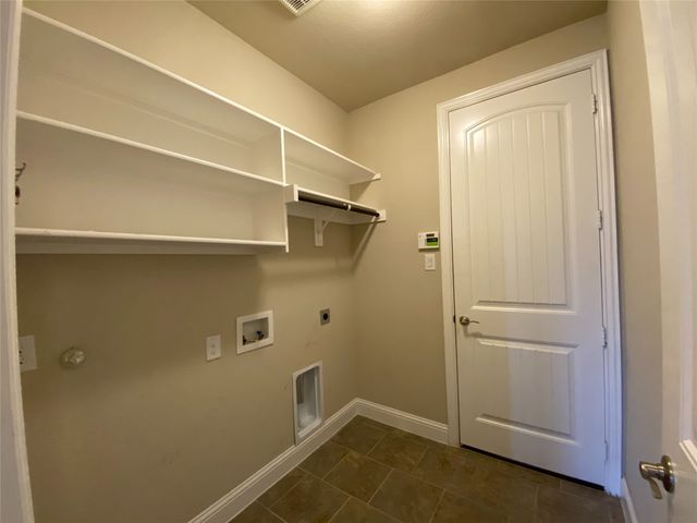 927 Bentley Drive, Roanoke, TX 76262
