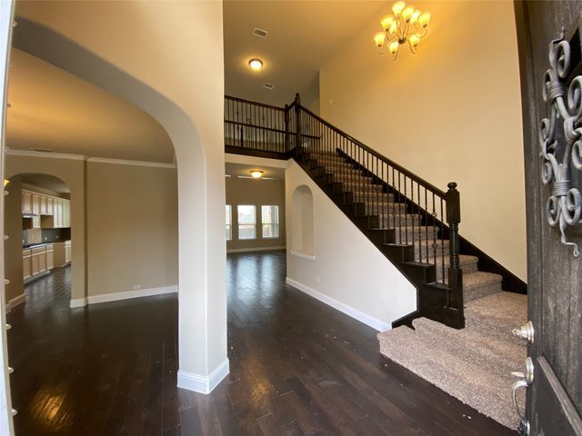 927 Bentley Drive, Roanoke, TX 76262