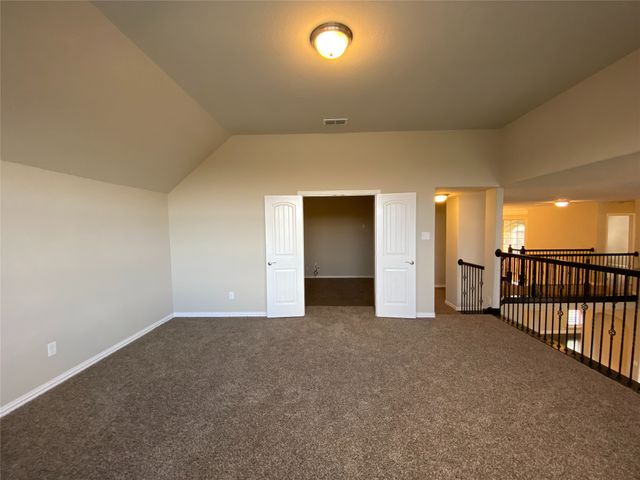 927 Bentley Drive, Roanoke, TX 76262