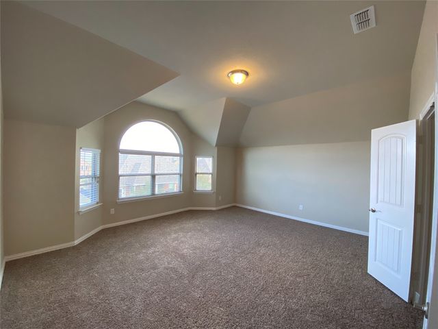 927 Bentley Drive, Roanoke, TX 76262