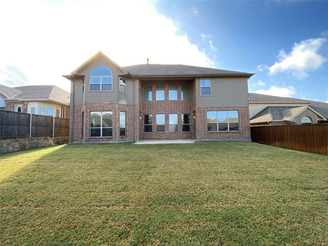 927 Bentley Drive, Roanoke, TX 76262