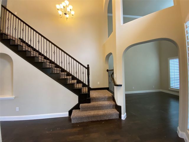 927 Bentley Drive, Roanoke, TX 76262