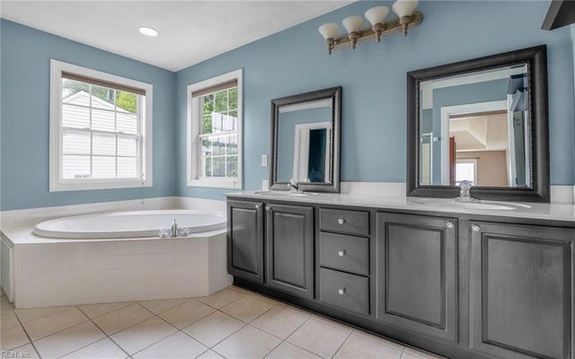 936 Bahama WAY, Chesapeake, VA 23322
