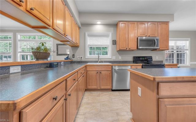 936 Bahama WAY, Chesapeake, VA 23322