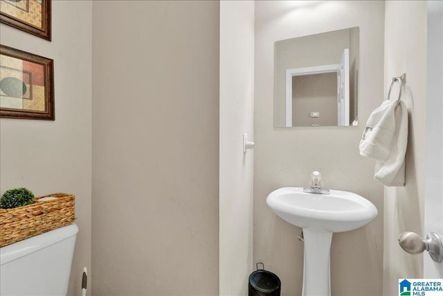 1136 AVALON DRIVE, Moody, AL 35004