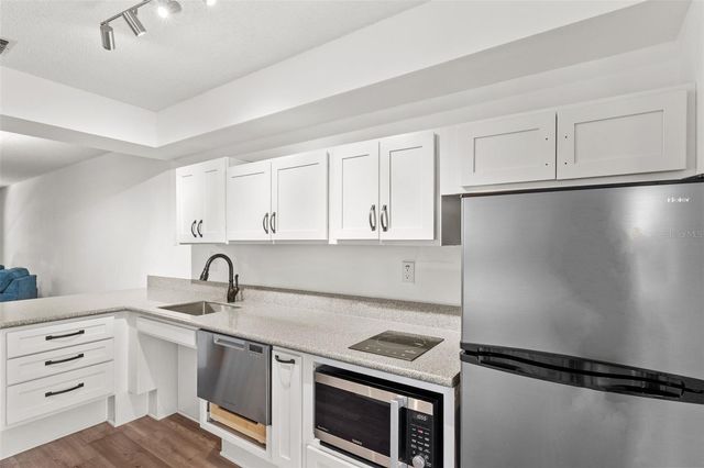 1114 CASTLEMAY CIRCLE, Dunedin, FL 34698