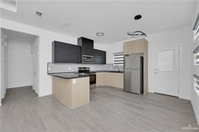 12505 N 39th Lane 1, Mcallen, TX 78541