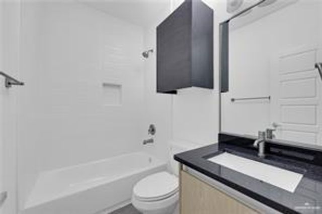 12505 N 39th Lane 1, Mcallen, TX 78541
