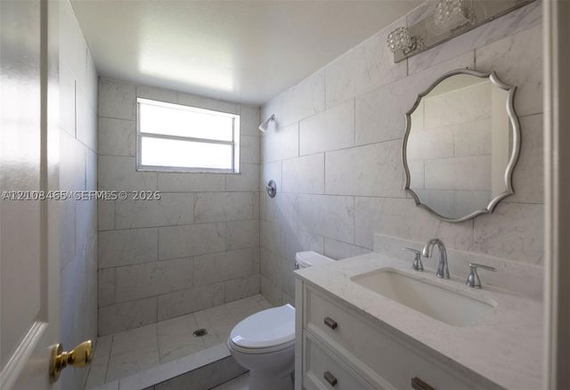 1401 NW 45th St 4, Deerfield Beach, FL 33064
