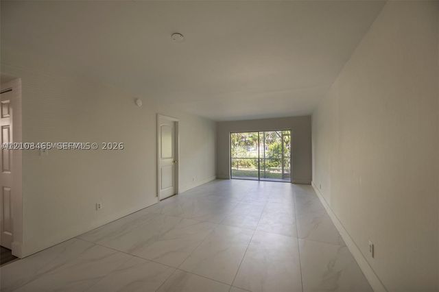 1401 NW 45th St 4, Deerfield Beach, FL 33064