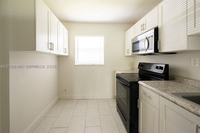 1401 NW 45th St 4, Deerfield Beach, FL 33064