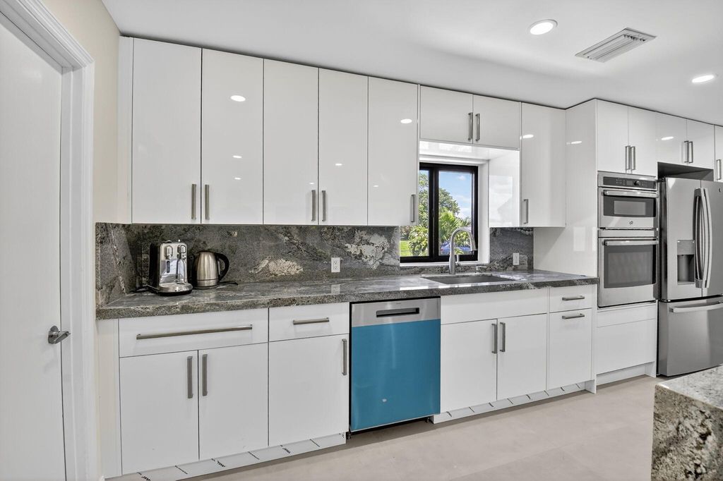 6251 Hitchin Post Way, Delray Beach, FL 33484