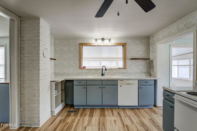 121 Smith Avenue, Erwin, TN 37650