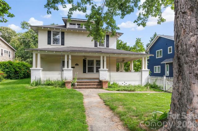 729 5th Avenue W, Hendersonville, NC 28739