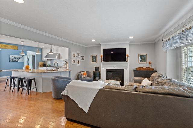 225 Prescott St, West Boylston, MA 01583