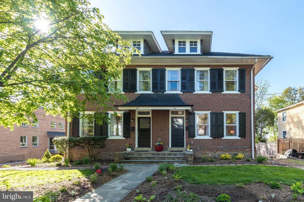 145 MECHANICS ST, Doylestown, PA 18901