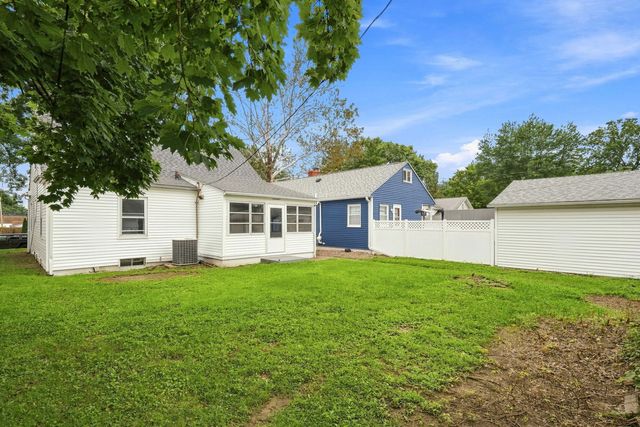 405 27th Avenue, Moline, IL 61265