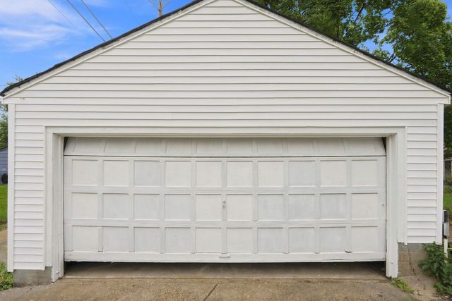 405 27th Avenue, Moline, IL 61265