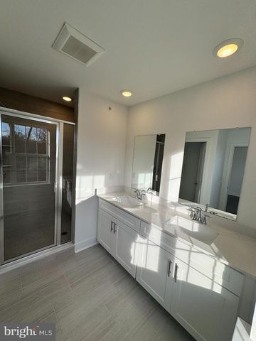 117 FRED CLARK DR, Pennington, NJ 08534