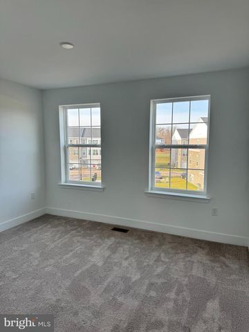 117 FRED CLARK DR, Pennington, NJ 08534