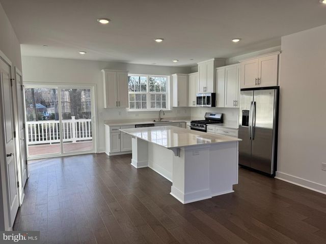 117 FRED CLARK DR, Pennington, NJ 08534