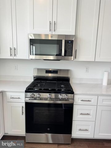 117 FRED CLARK DR, Pennington, NJ 08534