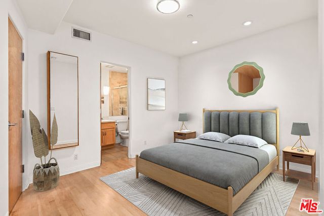 502 Rosecrans Avenue B, Manhattan Beach, CA 90266