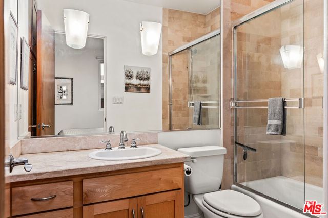 502 Rosecrans Avenue B, Manhattan Beach, CA 90266