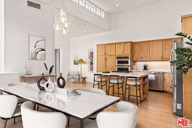 502 Rosecrans Avenue B, Manhattan Beach, CA 90266